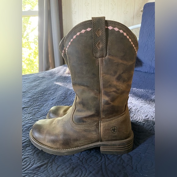 Ariat leather boots, women’s 9 - Picture 1 of 6
